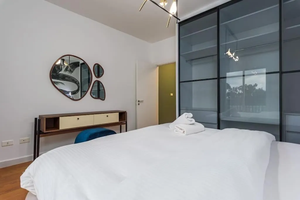 Apartamento Perla'S 2-Br Apt In Mar Mikhael Beirute
